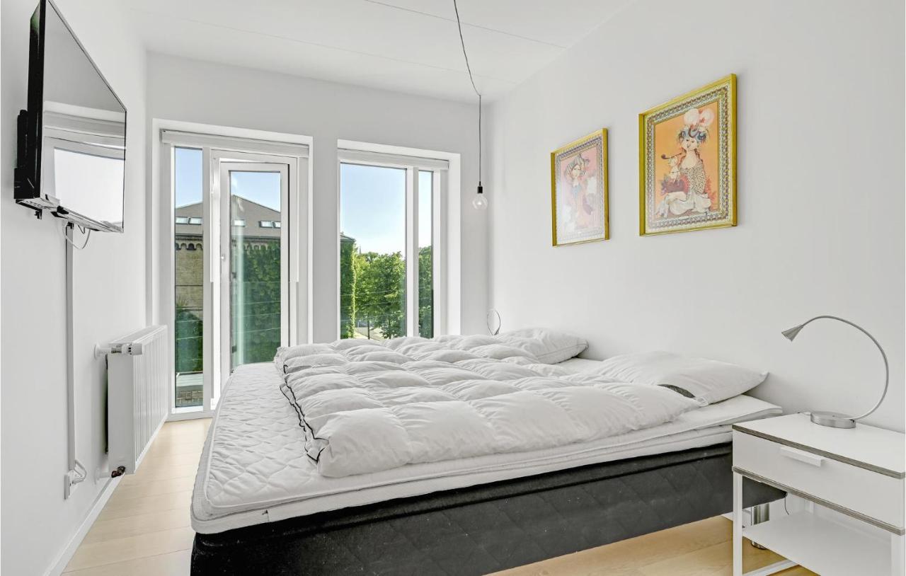 Gorgeous Apartment In Aarhus C With Wifi ภายนอก รูปภาพ